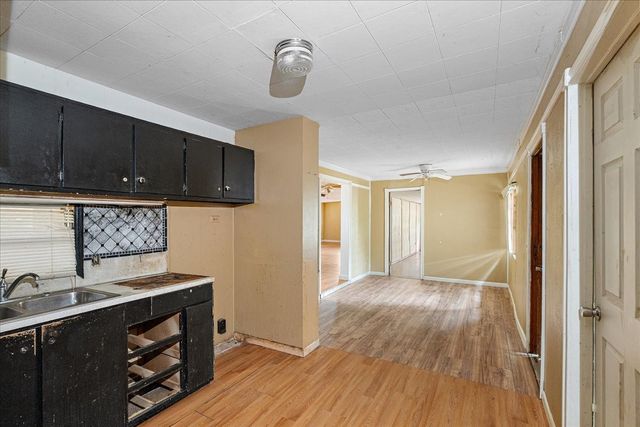 10050 W Fm 744, Barry, TX 75102