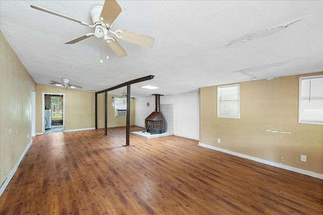 10050 W Fm 744, Barry, TX 75102