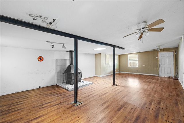 10050 W Fm 744, Barry, TX 75102
