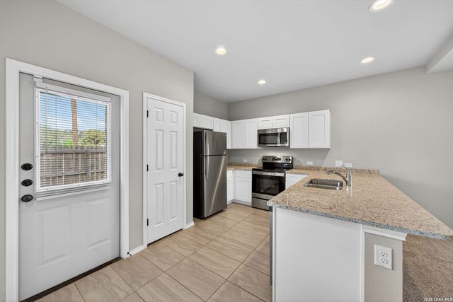 4110 Swans Lndg Unit 101, San Antonio, TX 78217