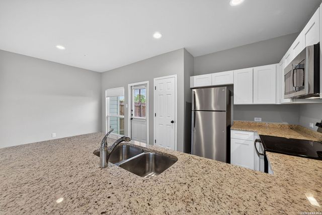 4110 Swans Lndg Unit 101, San Antonio, TX 78217