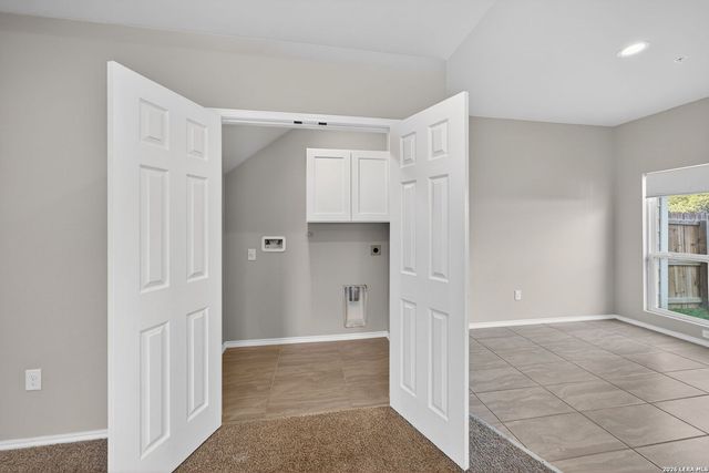 4110 Swans Lndg Unit 101, San Antonio, TX 78217