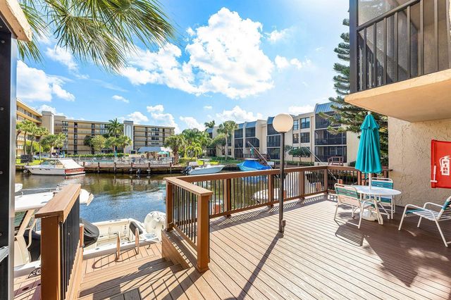 10 Royal Palm Way 203, Boca Raton, FL 33432