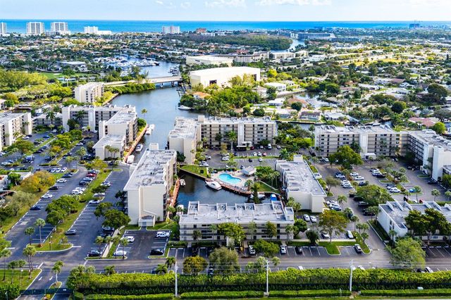 10 Royal Palm Way 203, Boca Raton, FL 33432