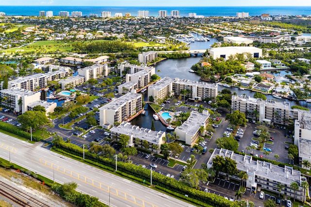 10 Royal Palm Way 203, Boca Raton, FL 33432