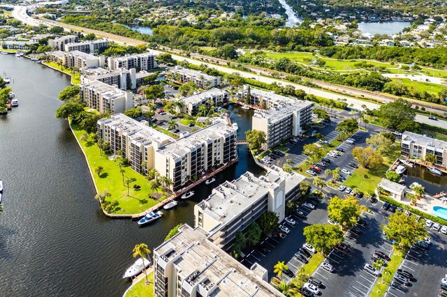 10 Royal Palm Way 203, Boca Raton, FL 33432