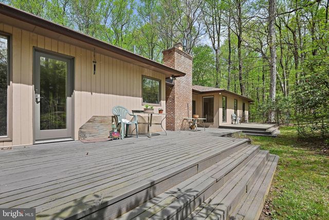 951 CAPTAIN HICKORY DR, Great Falls, VA 22066