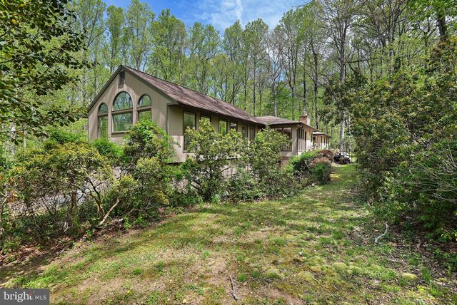 951 CAPTAIN HICKORY DR, Great Falls, VA 22066