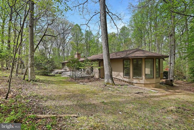 951 CAPTAIN HICKORY DR, Great Falls, VA 22066