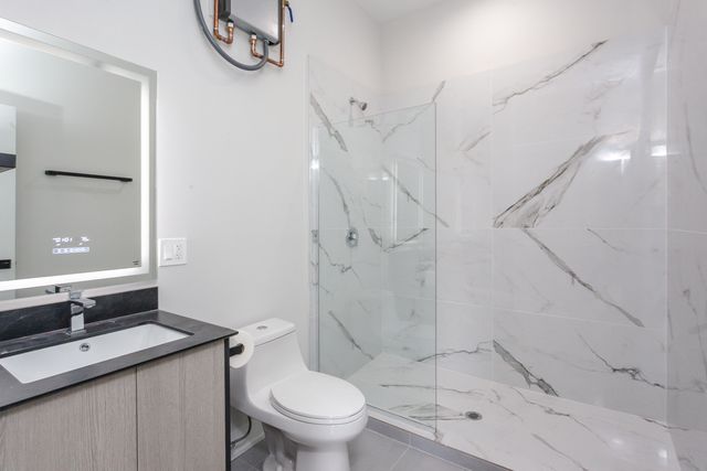 818 W 18th Street 4M, Chicago, IL 60608