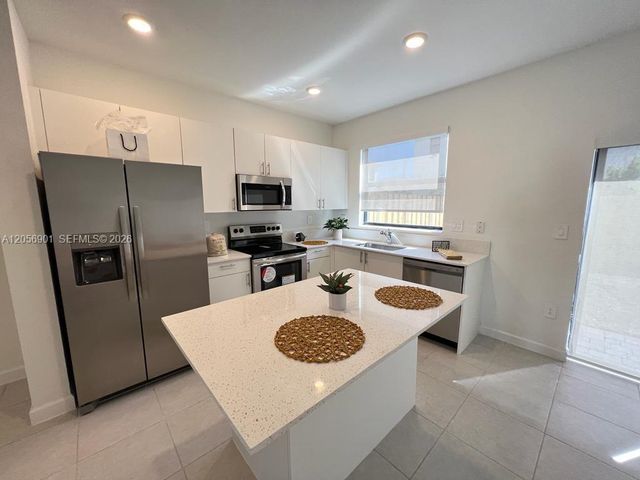 11846 SW 246 Ln 11846, Homestead, FL 33032