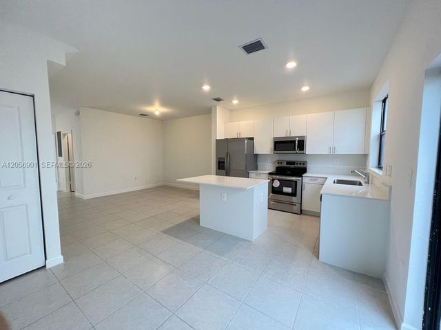 11846 SW 246 Ln 11846, Homestead, FL 33032