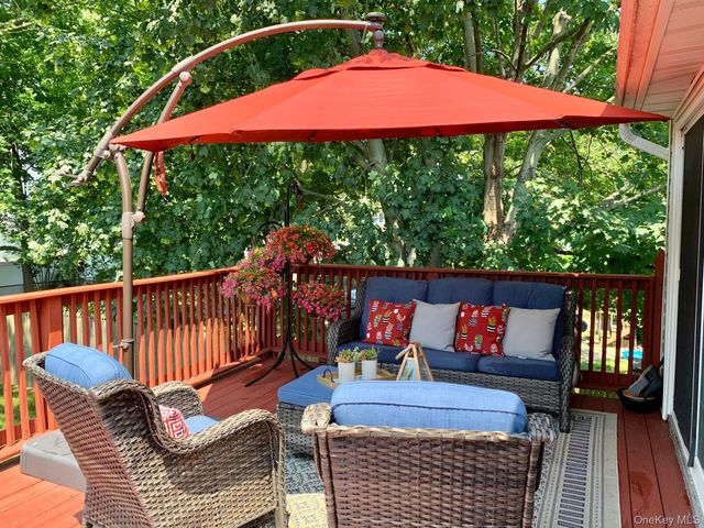 528 14th Street, West Babylon, NY 11704