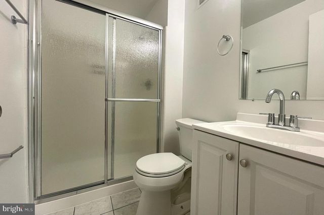 7353 CRESTLEIGH CIR, Alexandria, VA 22315