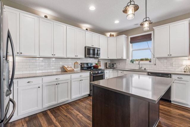 4367 Parkview Circle, Anoka, MN 55303