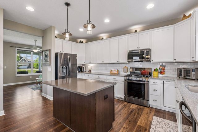 4367 Parkview Circle, Anoka, MN 55303