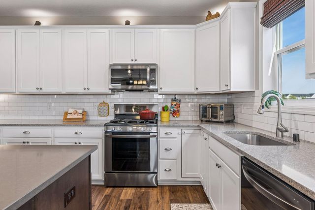 4367 Parkview Circle, Anoka, MN 55303