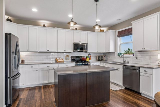 4367 Parkview Circle, Anoka, MN 55303