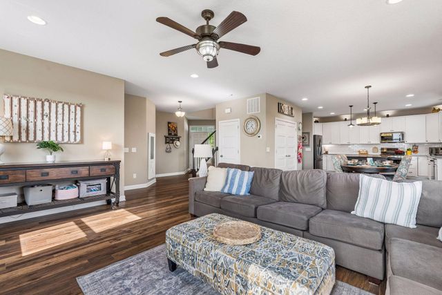 4367 Parkview Circle, Anoka, MN 55303