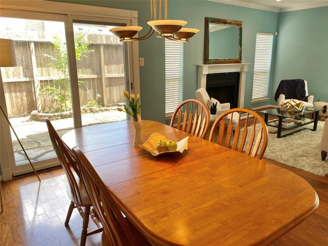 2478 Bering Drive, Houston, TX 77057