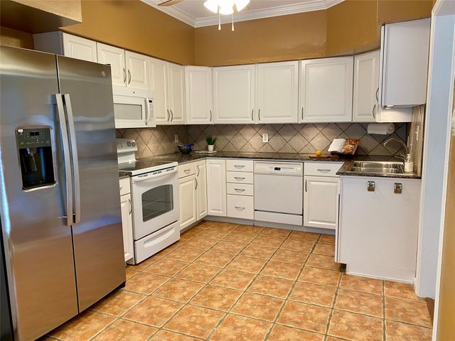 2478 Bering Drive, Houston, TX 77057