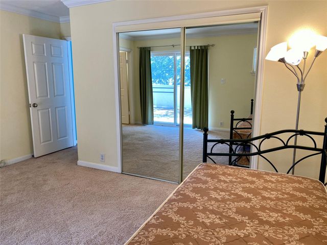 2478 Bering Drive, Houston, TX 77057