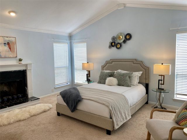 2478 Bering Drive, Houston, TX 77057