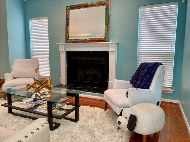 2478 Bering Drive, Houston, TX 77057