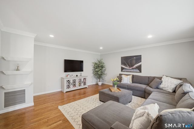33 Club Circle, Stamford, CT 06905