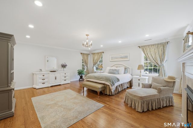 33 Club Circle, Stamford, CT 06905