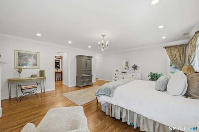 33 Club Circle, Stamford, CT 06905