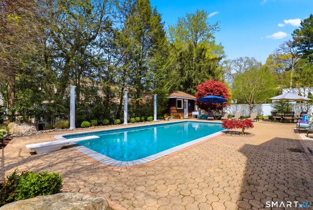 33 Club Circle, Stamford, CT 06905