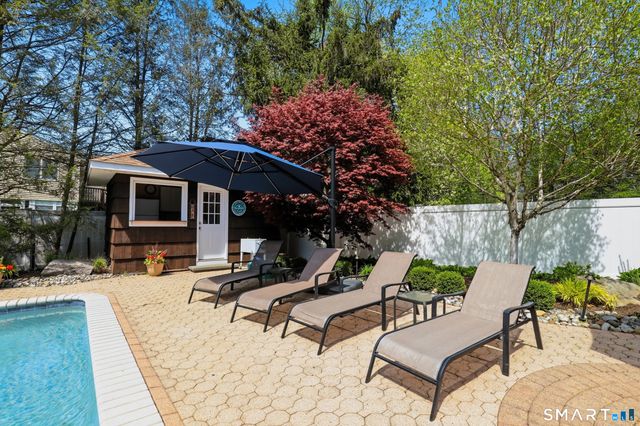 33 Club Circle, Stamford, CT 06905