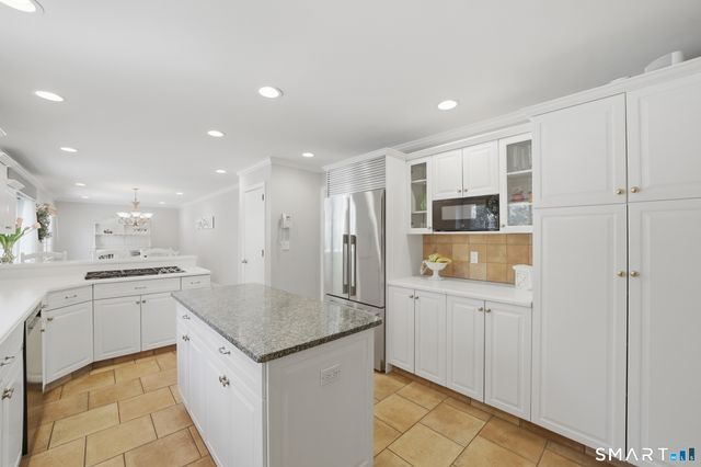 33 Club Circle, Stamford, CT 06905