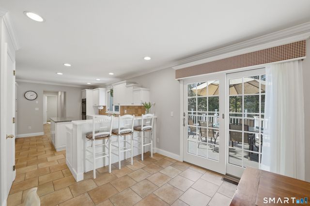 33 Club Circle, Stamford, CT 06905