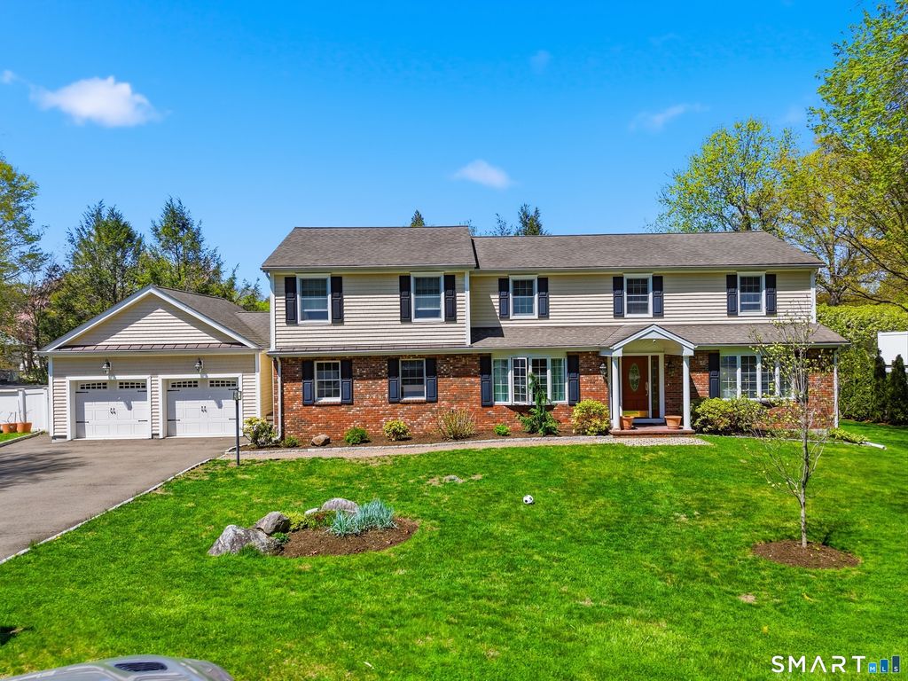 33 Club Circle, Stamford, CT 06905