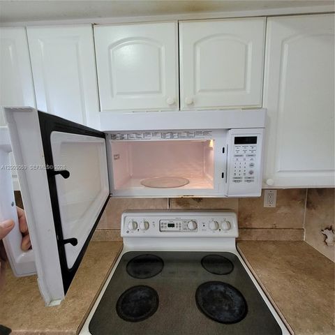1370 NE 119th Street 137015, Miami, FL 33161