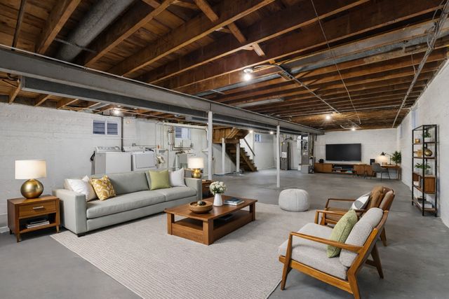 468 Joyce Court, South Holland, IL 60473