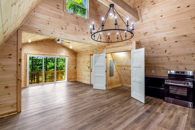 3 Mountain Lake Drive, Blue Ridge, GA 30513