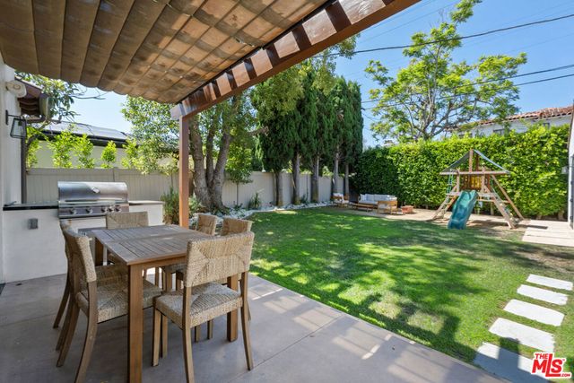 635 Seward Street, Los Angeles, CA 90004