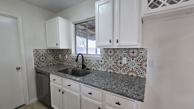 5620 Stone Meadow Lane, Fort Worth, TX 76179