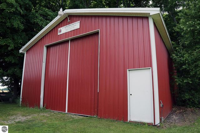 11110 Co Road 633, Buckley, MI 49620