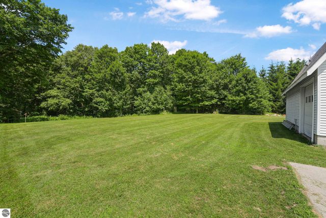 11110 Co Road 633, Buckley, MI 49620