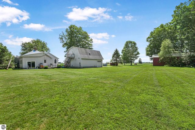 11110 Co Road 633, Buckley, MI 49620