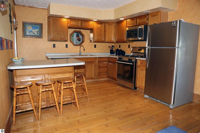 11110 Co Road 633, Buckley, MI 49620