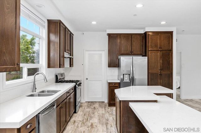 11776 Park Lilac Ln, Valley Center, CA 92082