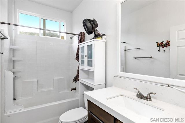 11776 Park Lilac Ln, Valley Center, CA 92082