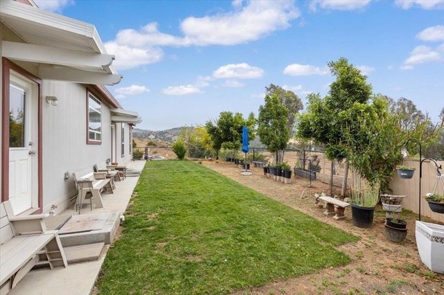 11776 Park Lilac Ln, Valley Center, CA 92082