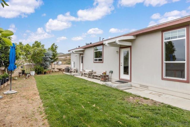11776 Park Lilac Ln, Valley Center, CA 92082