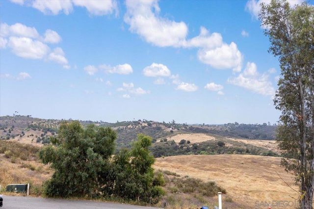 11776 Park Lilac Ln, Valley Center, CA 92082